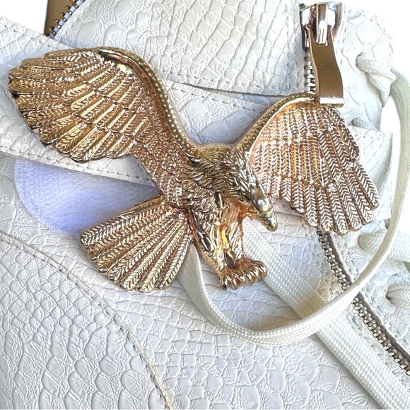 White Lizard Textured PU Leather Golden Eagle Side Zip Platform Sneakers (Sz 10) - Picture 2 of 11